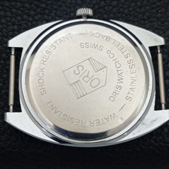 Fortis Silver and Black Watch - Picture 8 of 9